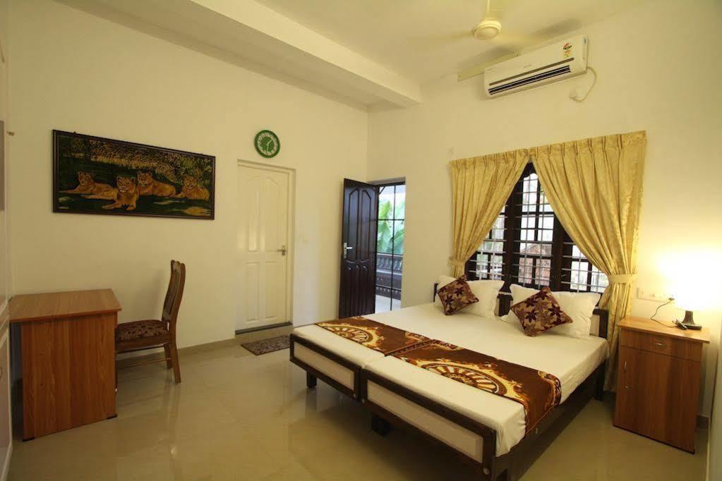 Aaron'S Homestay Kochi Eksteriør billede
