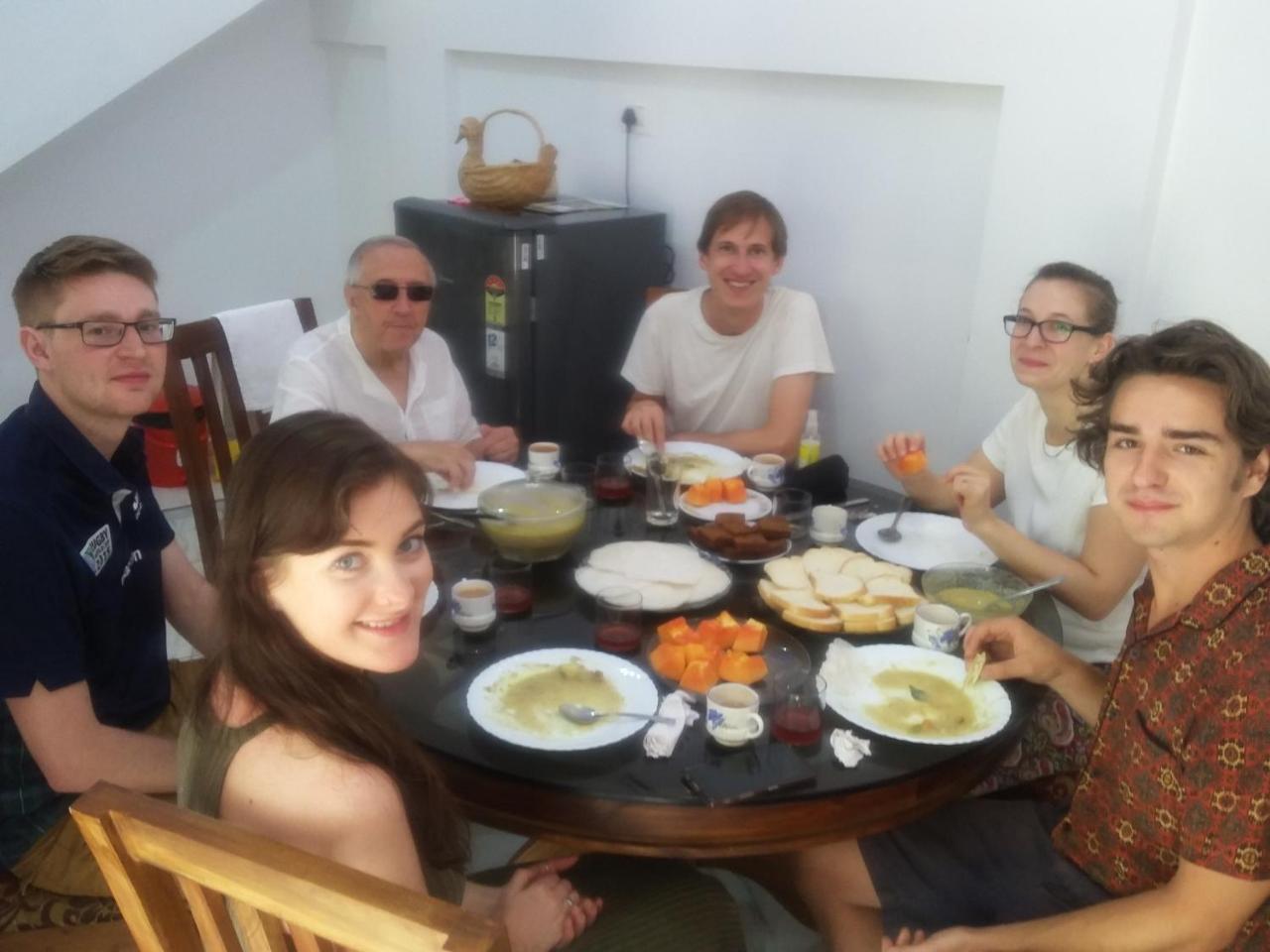 Aaron'S Homestay Kochi Eksteriør billede